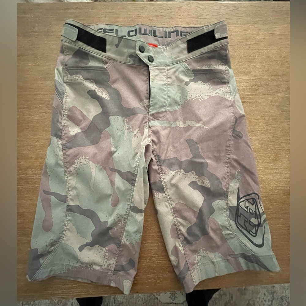 Troy Lee Designs Flowline MTB shorts
